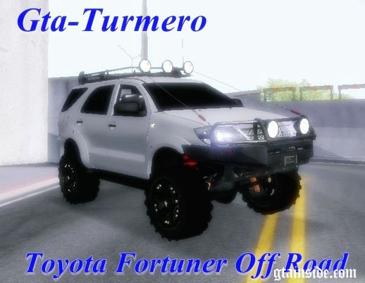 Toyota Fortuner 2013 Off Road