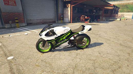 Yamaha R1 - Monster Energy (Bati) 