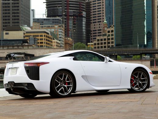 V10 Sound: Lexus LFA