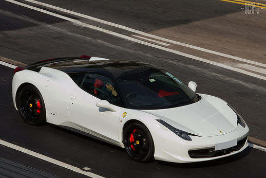 V8 Sound: Ferrari 458 Italia