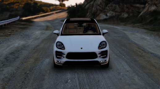 2015 Porsche Macan Turbo 