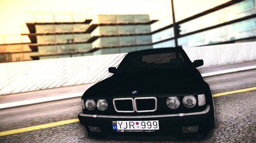 BMW E32