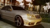 Mercedes Benz E63 W211 AMG