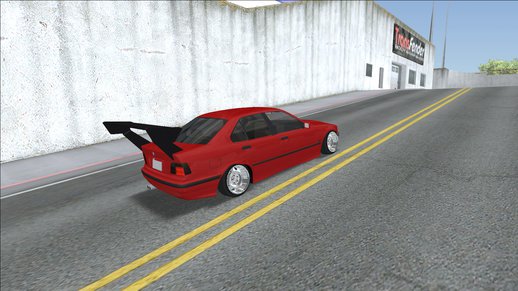 BMW E36 Sedan (Strzelecki Garage)