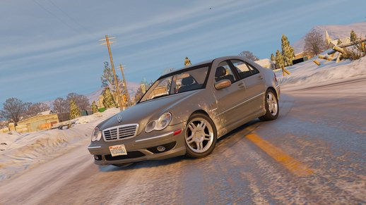 Mercedes-Benz C32 AMG 2004