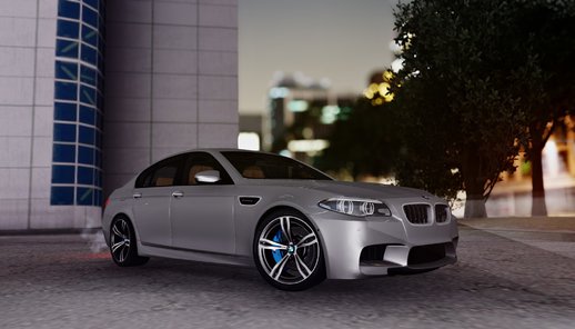 BMW M5 F10 