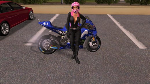 Nicole Biker