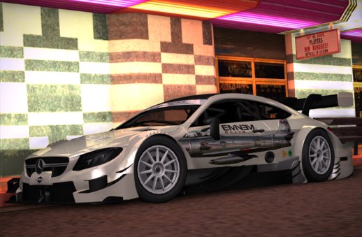 Mercedes Benz AMG C63 DTM - 