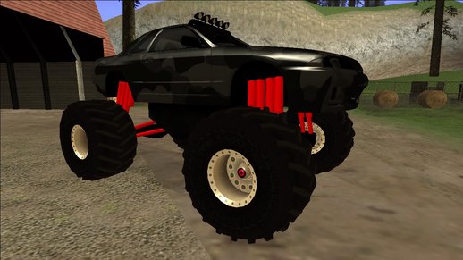 Nissan Skyline R32 Monster Truck Camo