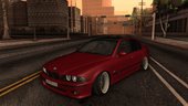 BMW e39 M5 stanced