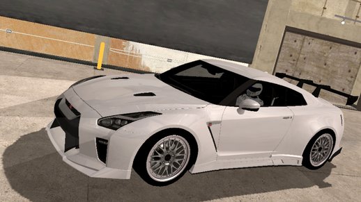 KUHL Racing Nissan GTR R35 (SA lights) for mobile