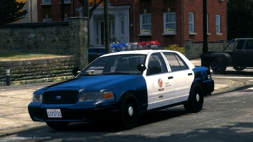  LAPD - 2000 Ford Crown Victoria P71