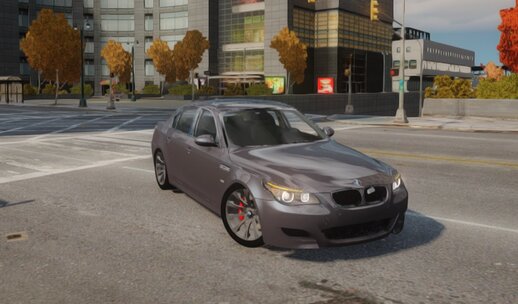 BMW M5 E60 Stock