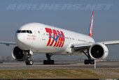 TAM Linhas Aéreas Boeing 777-32WER PT-MUD