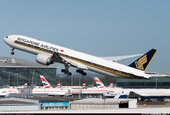 Singapore Airlines Boeing 777-312ER 9V-SNC